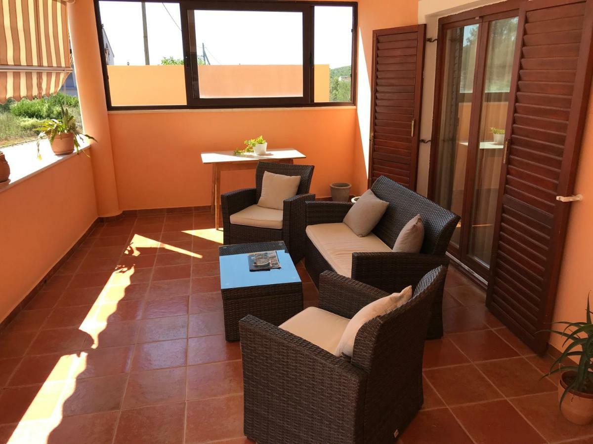Apartament Lamjana *